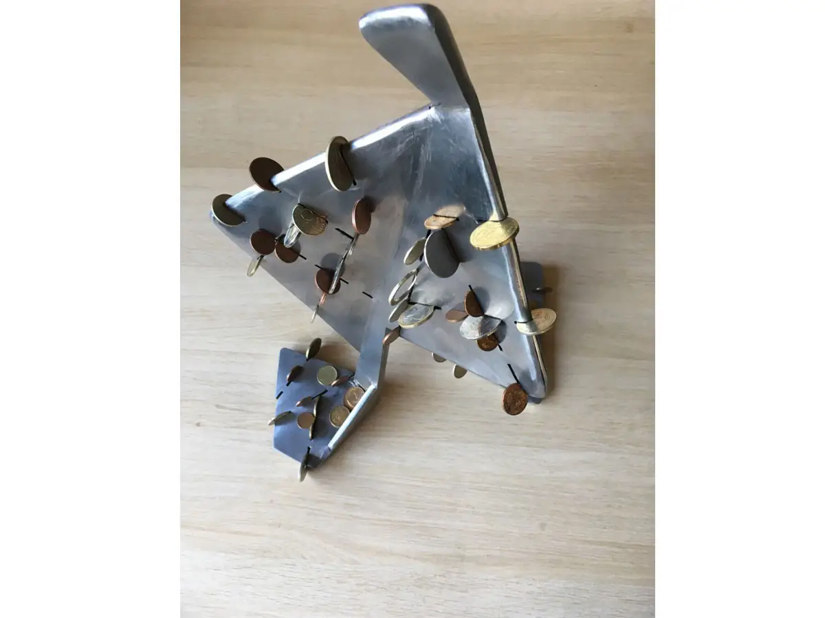 "Scrape penny" sculpture of Metal - 1