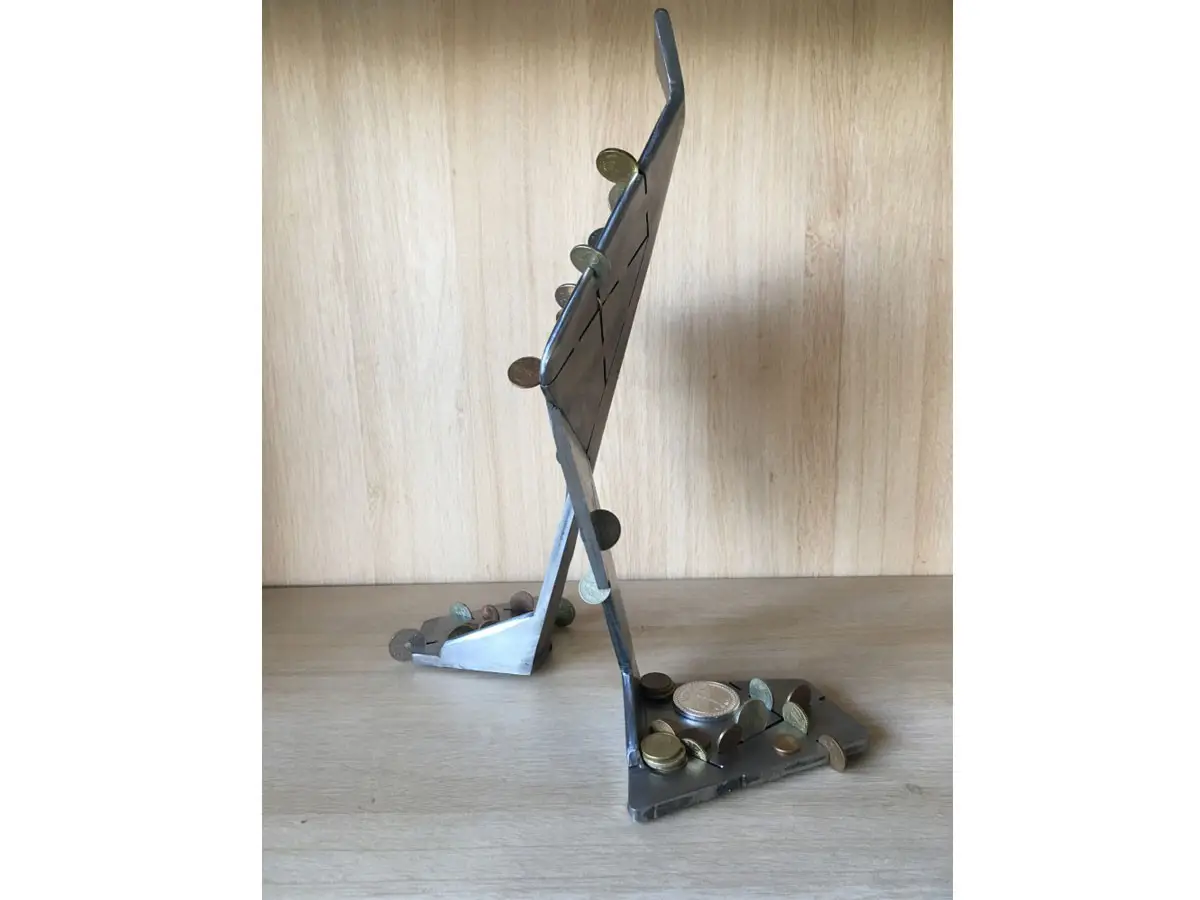 "Scrape penny" sculpture of Metal - 10