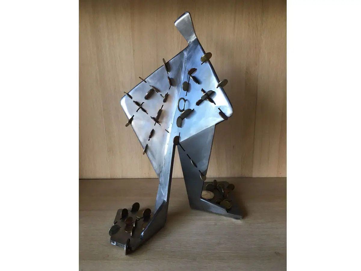 "Scrape penny" sculpture of Metal - 11