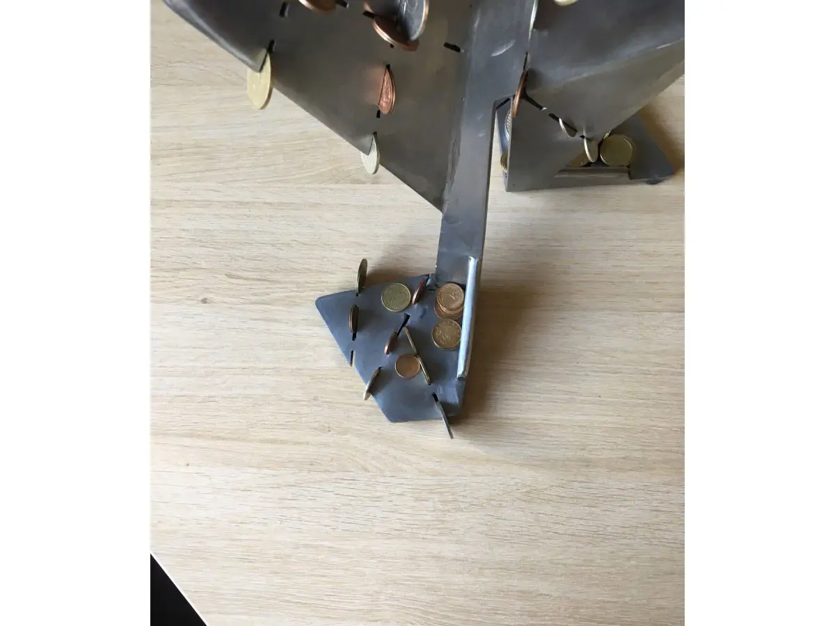 "Scrape penny" sculpture of Metal - 14