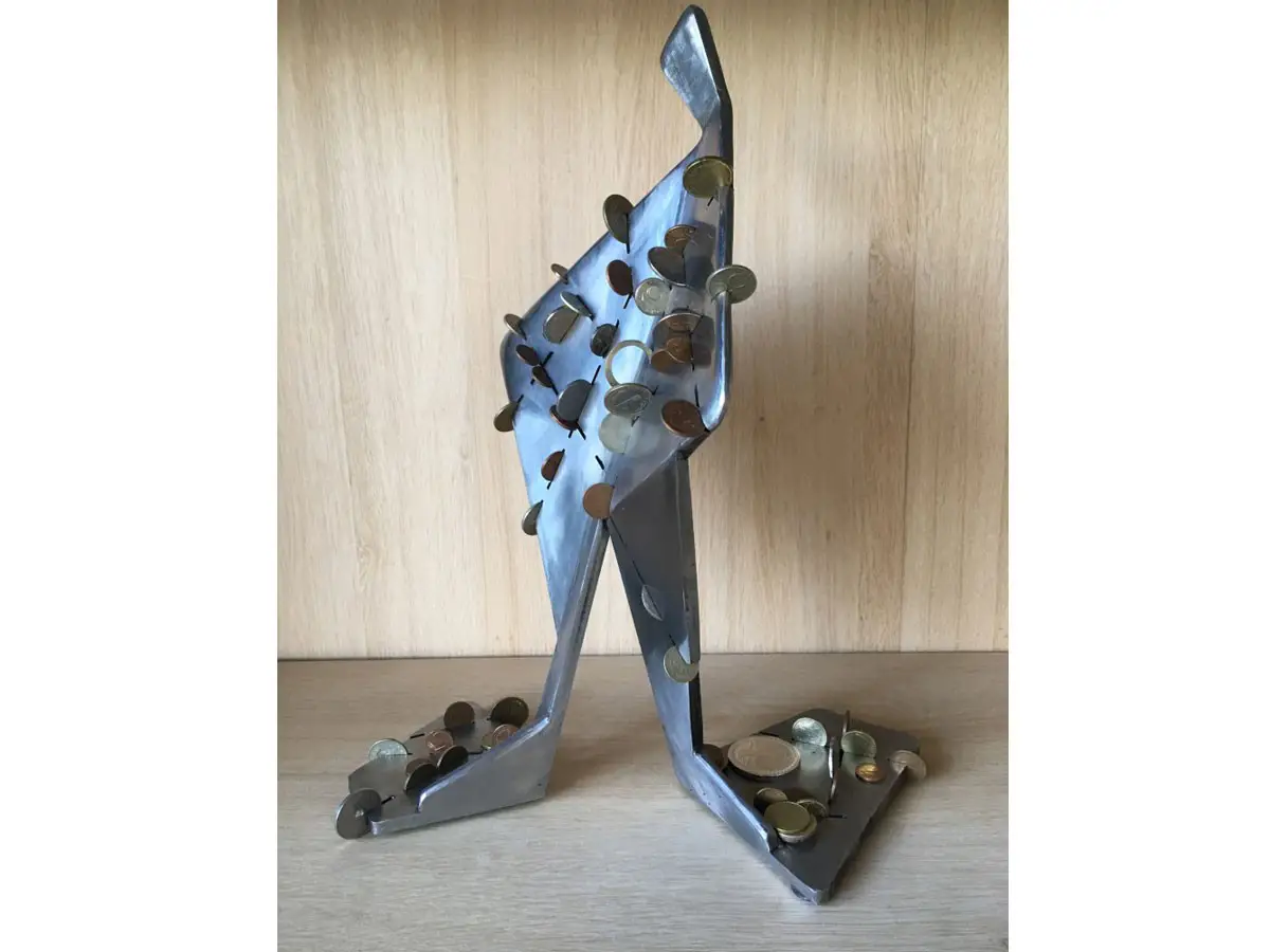 "Scrape penny" sculpture of Metal - 9