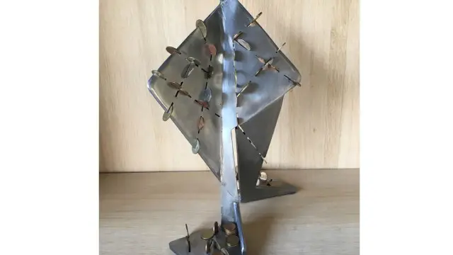 "Scrape penny" sculpture of Metal (13)