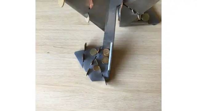 "Scrape penny" sculpture of Metal (14)